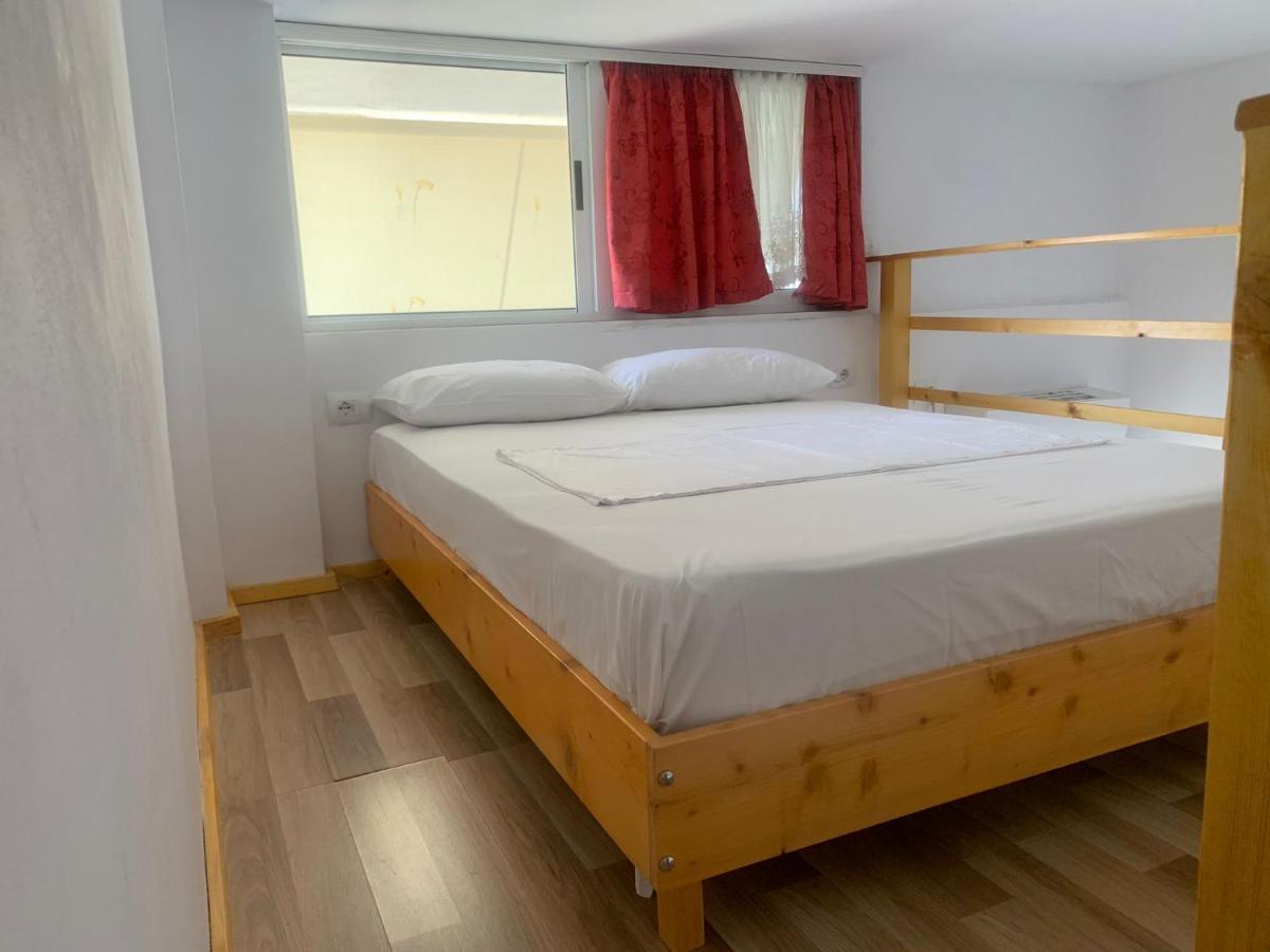 Vila Mario Aparthotel Ksamil Buitenkant foto
