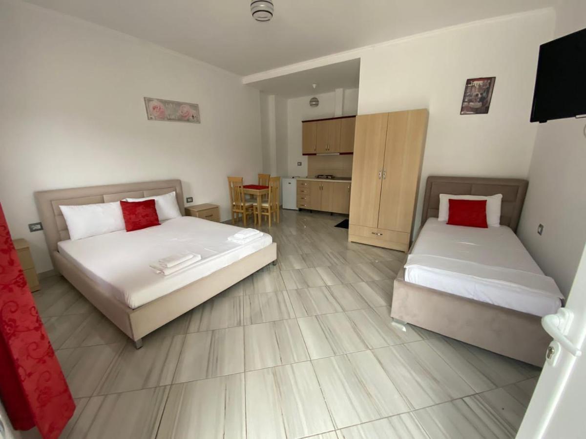 Vila Mario Aparthotel Ksamil Buitenkant foto