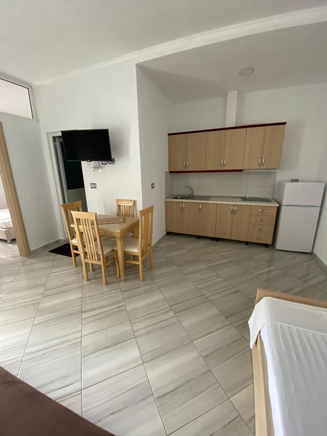 Vila Mario Aparthotel Ksamil Buitenkant foto