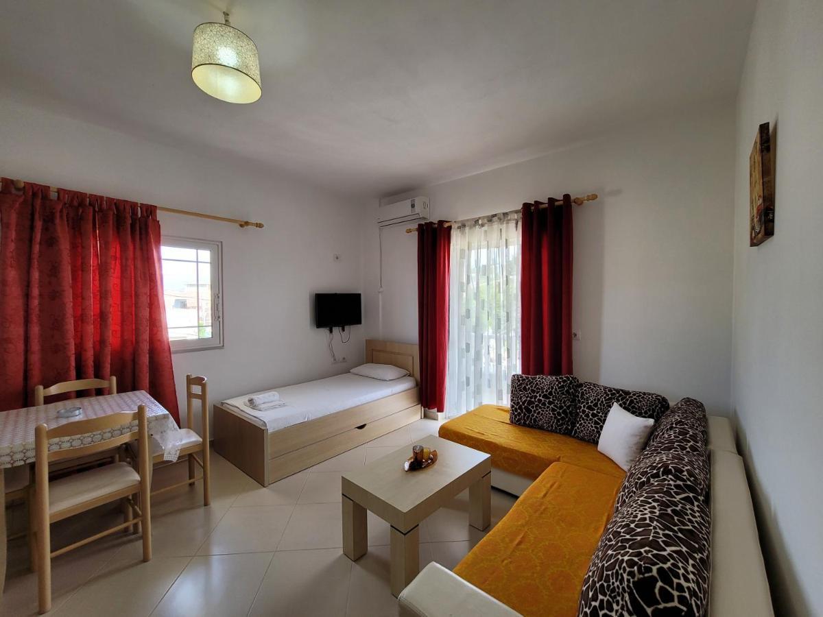 Vila Mario Aparthotel Ksamil Buitenkant foto