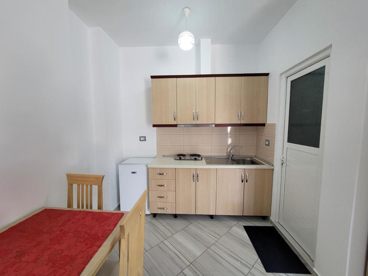 Vila Mario Aparthotel Ksamil Buitenkant foto