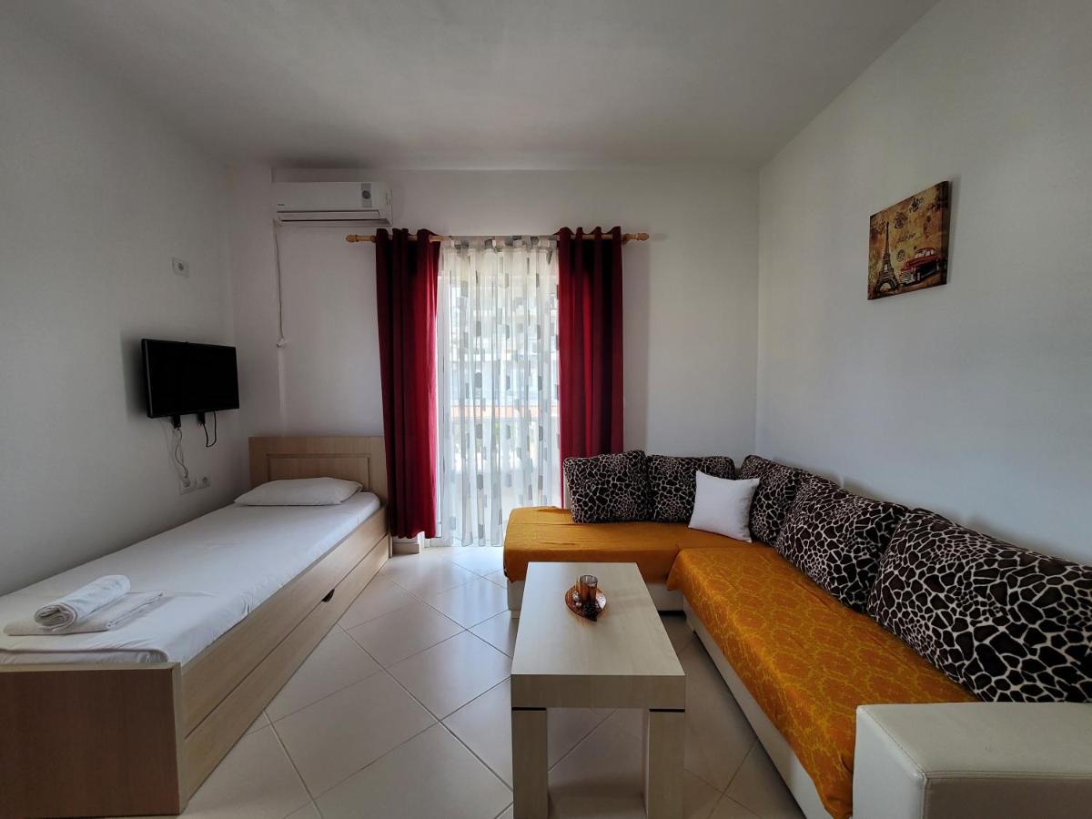 Vila Mario Aparthotel Ksamil Buitenkant foto