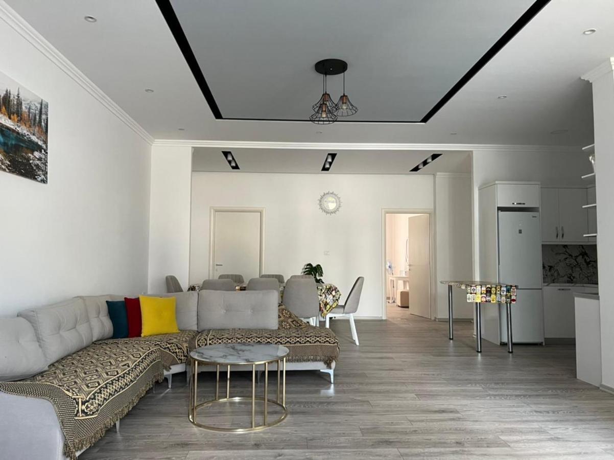 Vila Mario Aparthotel Ksamil Buitenkant foto