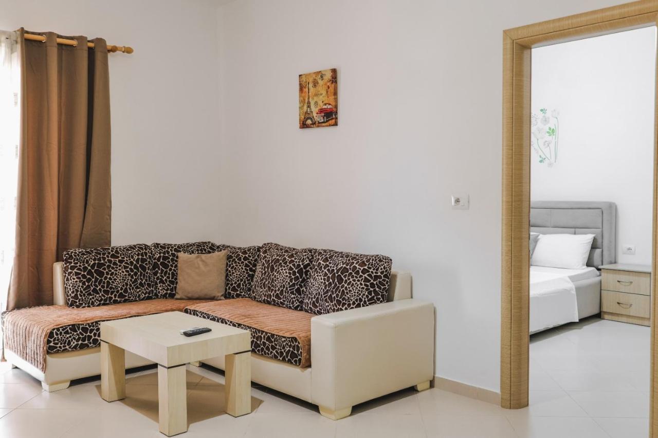 Vila Mario Aparthotel Ksamil Buitenkant foto