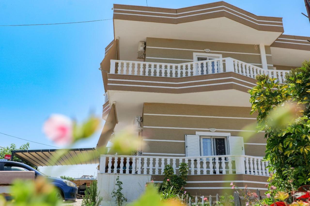 Vila Mario Aparthotel Ksamil Buitenkant foto